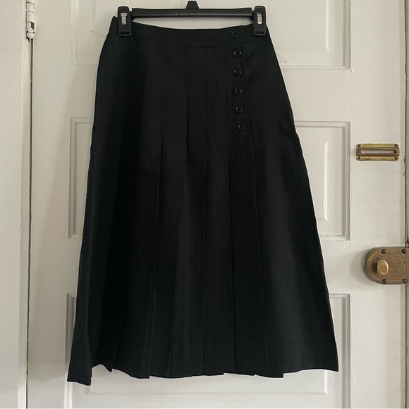 Vintage Pleated Black Midi Skirt - Picture 2 of 9